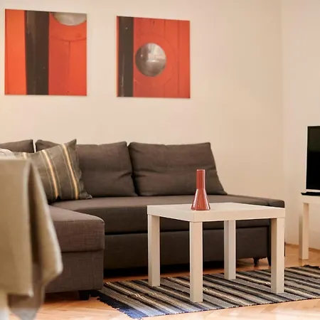 Διαμέρισμα Tin