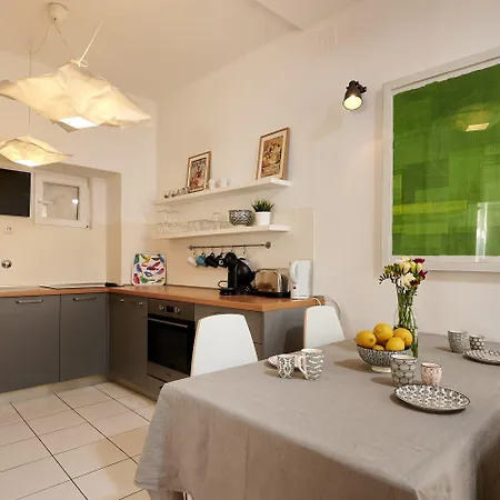 Apartman Tin *