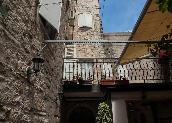 Tin Lägenhet Trogir